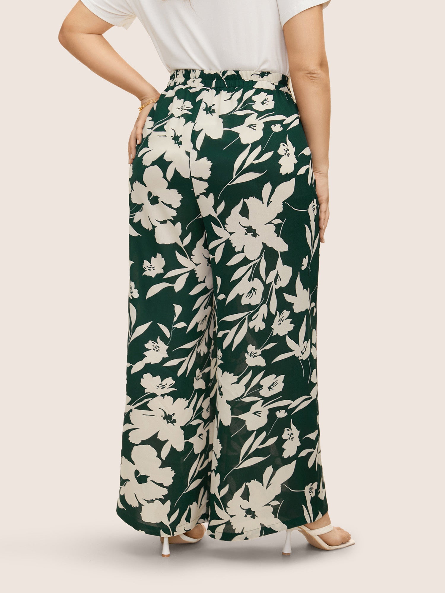 Silhouette broek met bloemenprint en stropdassen in zijnaden