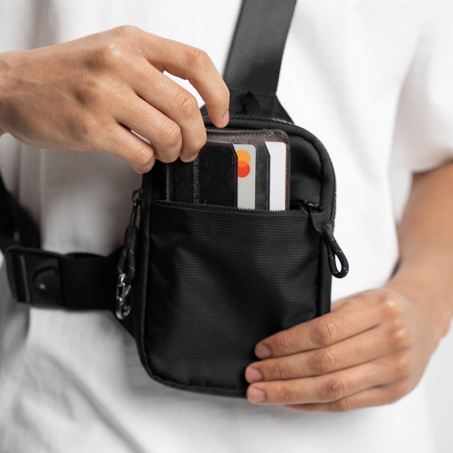 Maratino™ SlingBag 1+1 GRATIS: Verstelbare Riem Unisex Reis Borstz Sling Tas