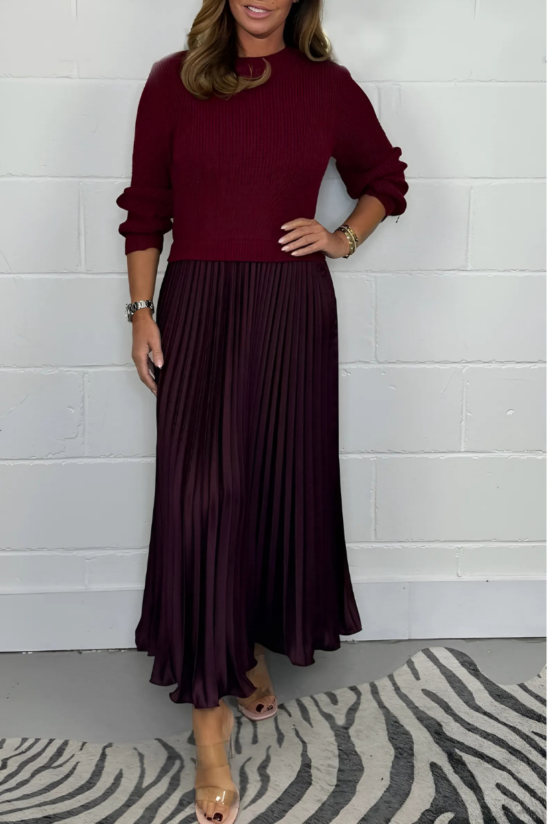 ClassyDress: Lange Mouwen Top Met Elegante Geplooide Onderkant Jurk