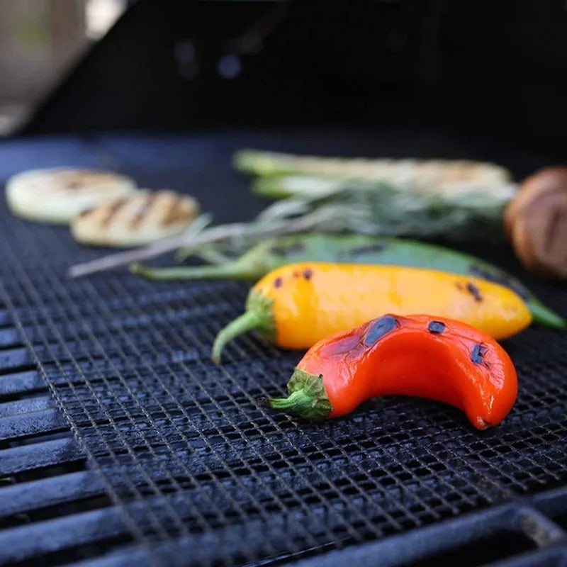 GrillMesh 1+1 GRATIS: Herbruikbaar Hittebestendig Antiaanbak BBQ Grillgaas (6 Stuks)